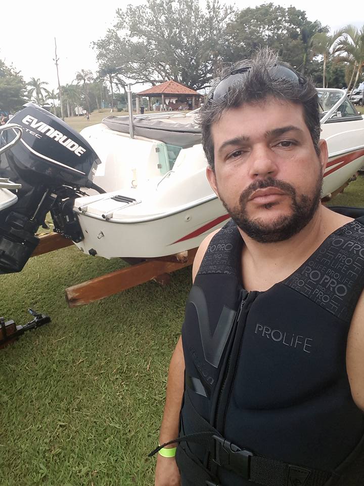 Junior encontro nautico evenrude